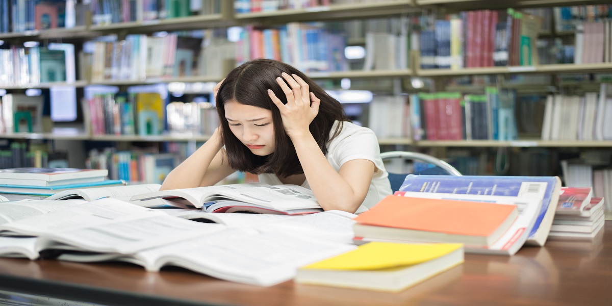 Disadvantages of Completing Graduation in the United States Graduation in United States